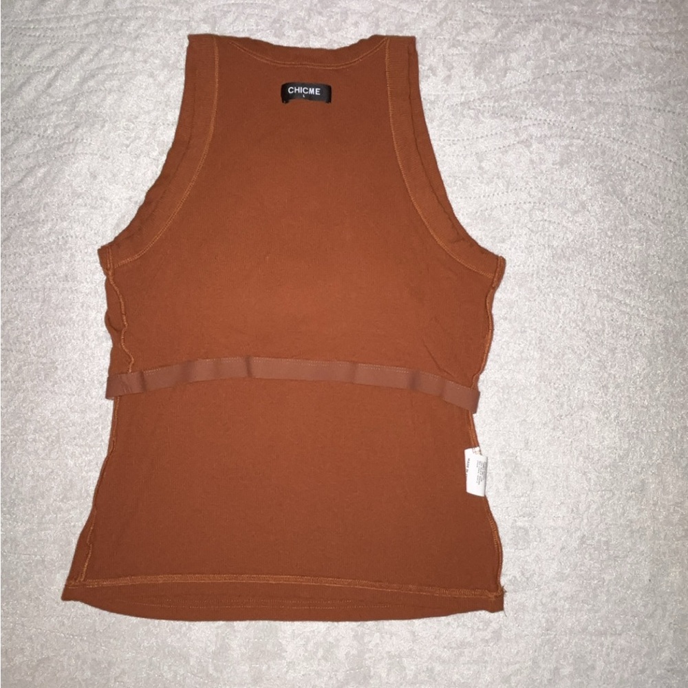 Chicme Ribbed Roundneck Built-in Bra Tank Top. - Picture 5 of 7